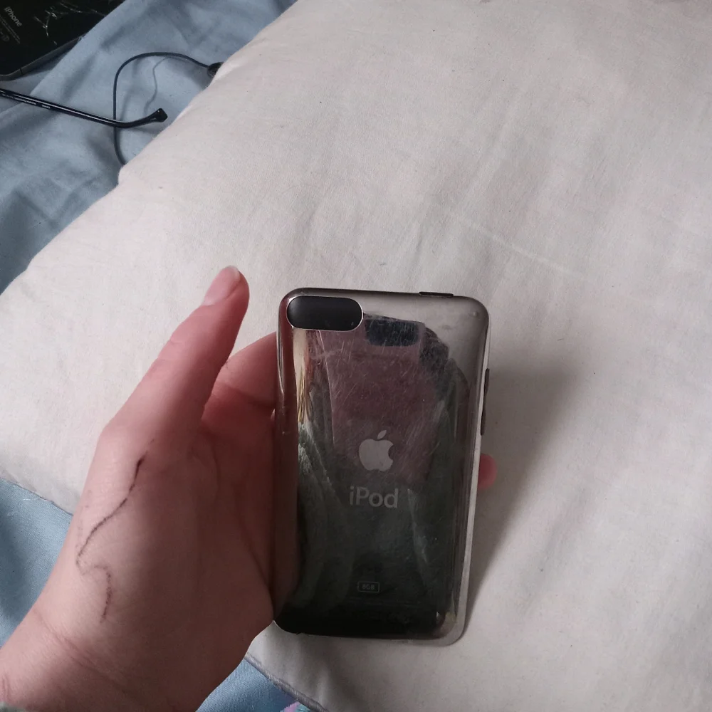 IPod - Picture 5 of 9